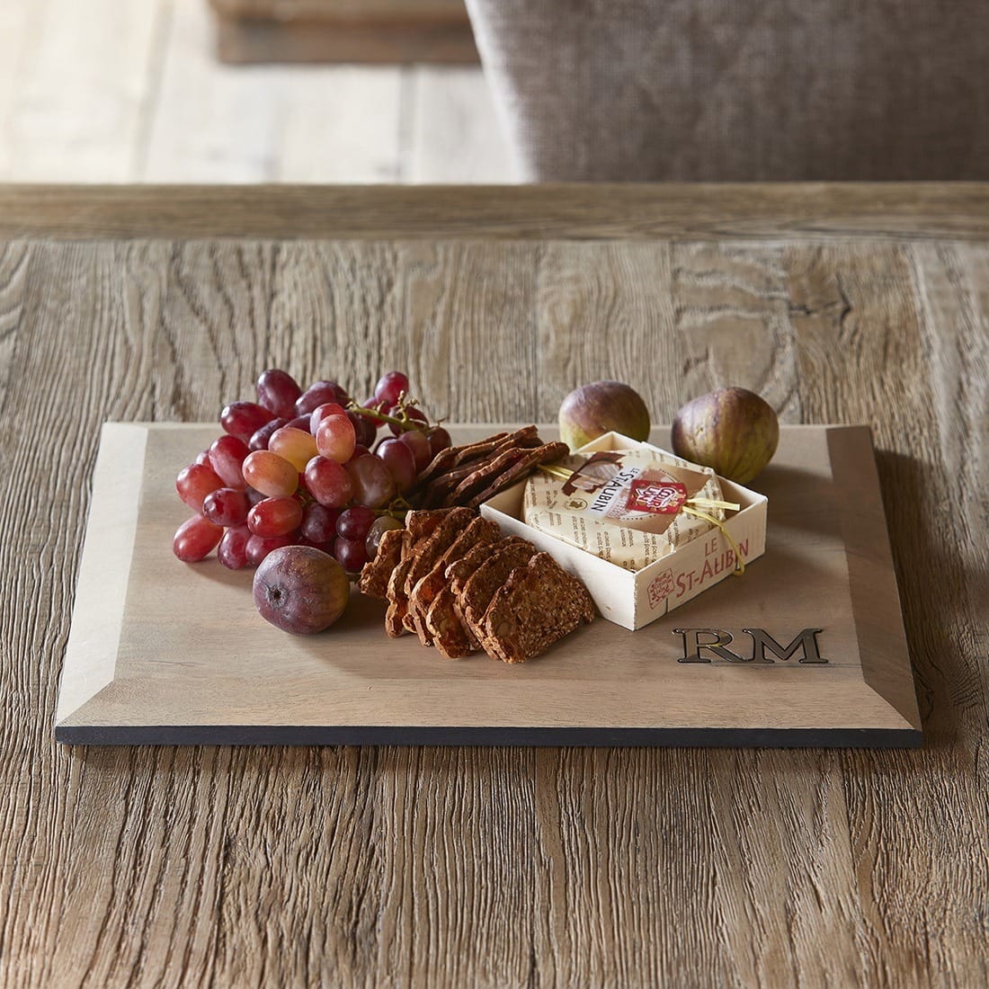 EdmontonChoppingBoard563630__1