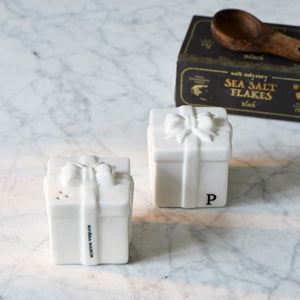 Pretty Presents Salt Pepper Set 437630