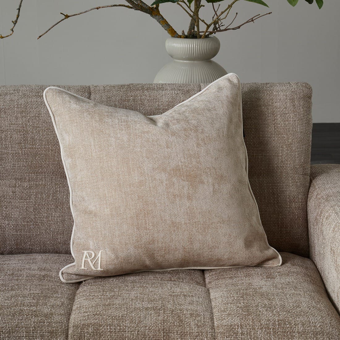 RMMonogramAveiroPillow60x60594040__1