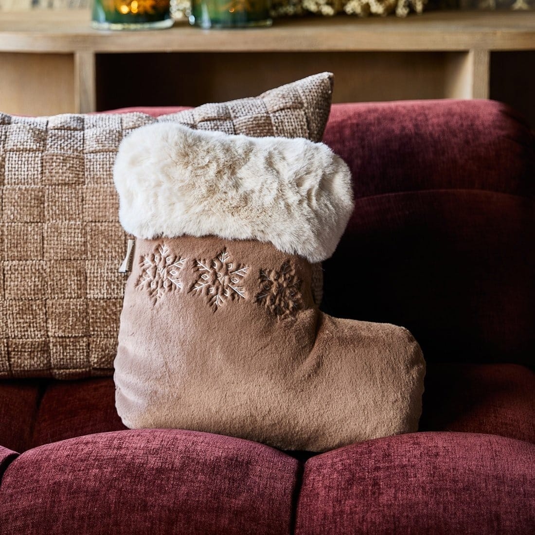 ChristmasStockingFauxFurBoxPillow583640__1