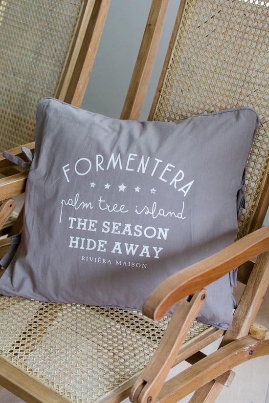 FormenteraHideAwayPCover50x50366840__3