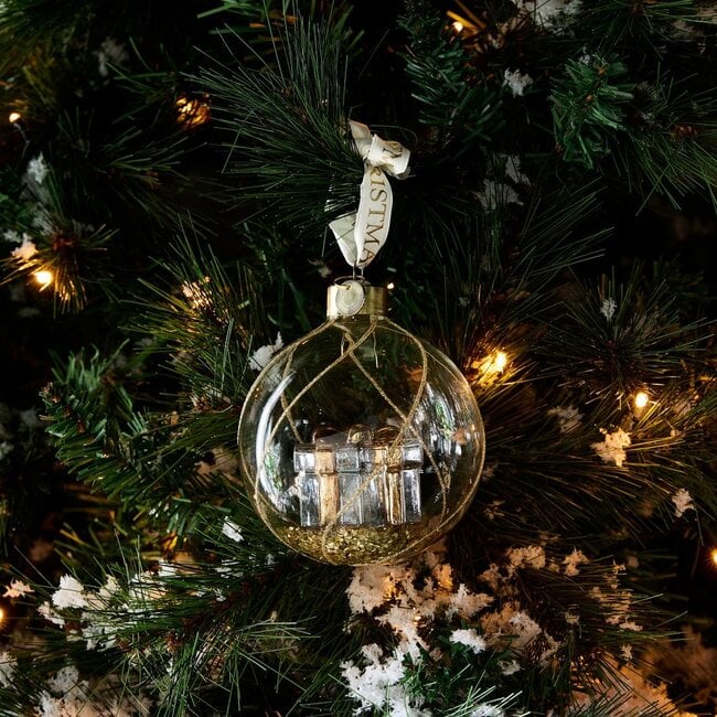 Santa's Gift Ornament dia 10  584940