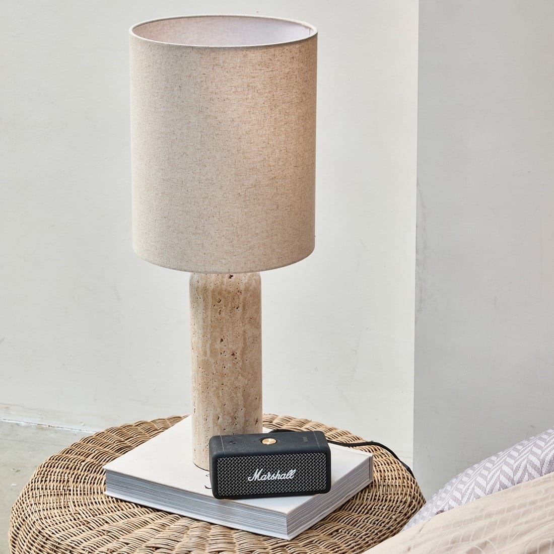 MiraTavertineTableLamp594630__1