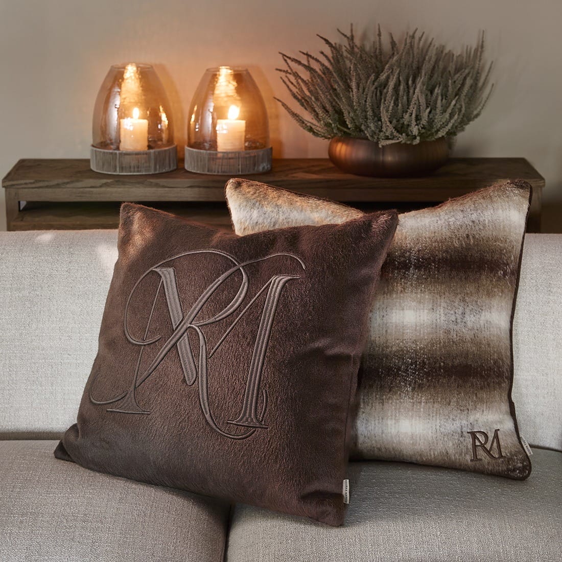 RMChateauPillow60x60597870__1