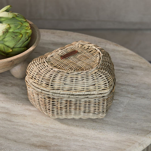 RusticRattanHeartStorageBasket574770__1